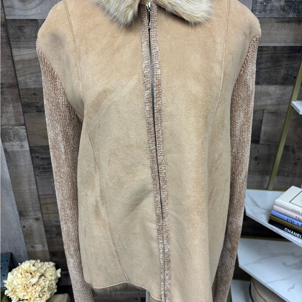 Lisa International Buckskin Faux Suede / Fur Collar XL